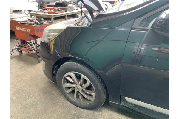 Recambio de aleta delantero izquierda para renault grand scénic iii (jz0/1_) 1.5 dci referencia OEM IAM 631011470R  