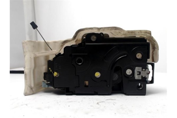 Recambio de cierre electromagnetico delantero derecho para volkswagen golf v (1k1) 1.9 tdi referencia OEM IAM 3D1837016AC BSP208