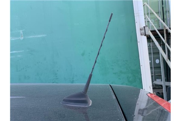 Recambio de antena electrica para renault grand scénic iii (jz0/1_) 1.5 dci referencia OEM IAM 8200500322 282160003R 