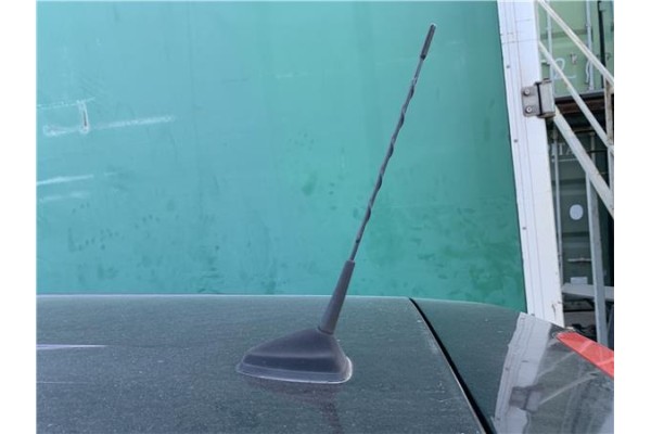 Recambio de antena electrica para renault grand scénic iii (jz0/1_) 1.5 dci referencia OEM IAM 8200500322 282160003R 