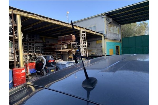 Recambio de antena electrica para renault grand scénic iii (jz0/1_) 1.5 dci referencia OEM IAM 8200500322 282160003R 