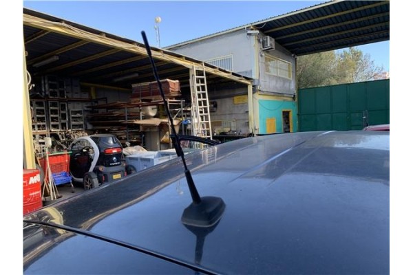 Recambio de antena electrica para renault grand scénic iii (jz0/1_) 1.5 dci referencia OEM IAM 8200500322 282160003R 