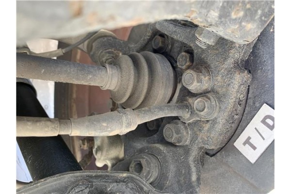 Recambio de palier trasero derecho para nissan murano (z50) 3.5 referencia OEM IAM 39600CA000  