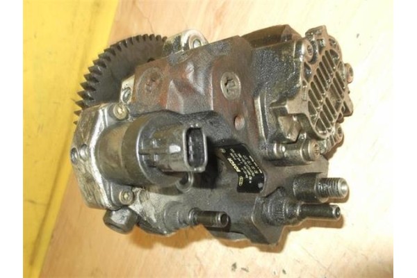 Recambio de bomba inyectora para renault master ii furgón (fd) 2.5 dci 120 referencia OEM IAM 8200041766 0445010033 