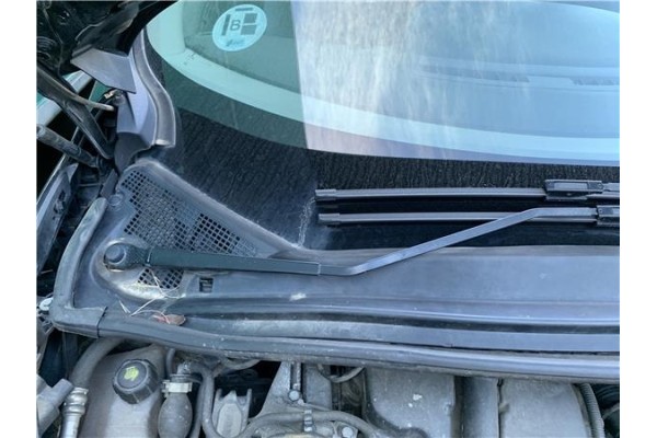 Recambio de brazo limpiaparabrisas delantero derecho para renault grand scénic iii (jz0/1_) 1.5 dci referencia OEM IAM 288812827