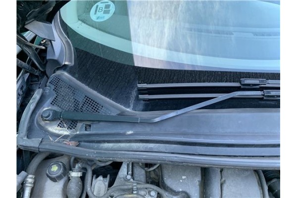 Recambio de brazo limpiaparabrisas delantero derecho para renault grand scénic iii (jz0/1_) 1.5 dci referencia OEM IAM 288812827