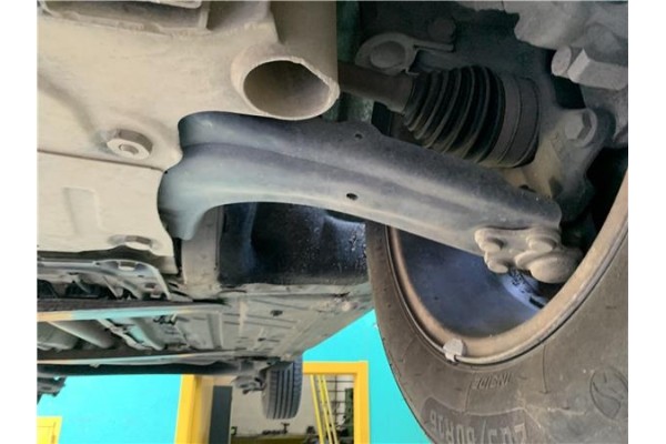 Recambio de brazo suspension delantero izquierdo para renault grand scénic iii (jz0/1_) 1.5 dci referencia OEM IAM 545014055R 54