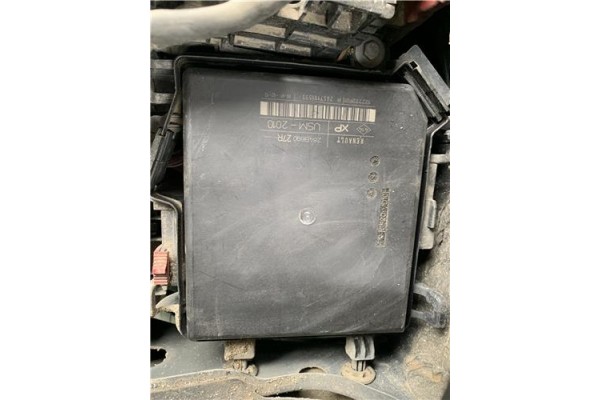Recambio de caja fusibles/rele para renault grand scénic iii (jz0/1_) 1.5 dci referencia OEM IAM 284B69027R USM2010 