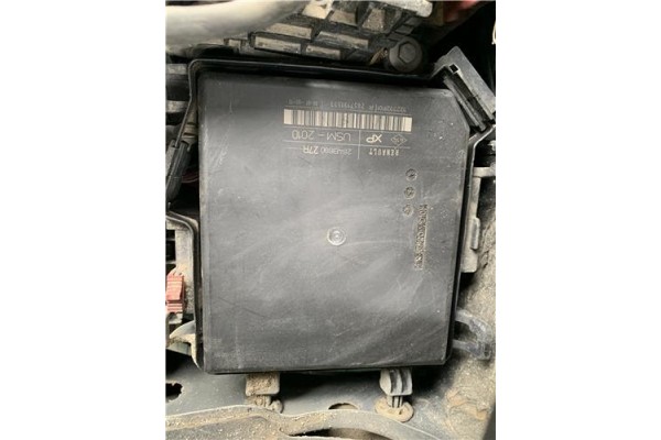 Recambio de caja fusibles/rele para renault grand scénic iii (jz0/1_) 1.5 dci referencia OEM IAM 284B69027R USM2010 