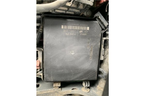 Recambio de caja fusibles/rele para renault grand scénic iii (jz0/1_) 1.5 dci referencia OEM IAM 284B69027R USM2010 