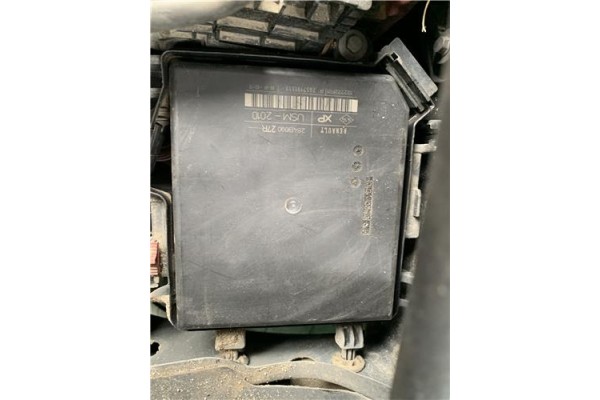Recambio de caja fusibles/rele para renault grand scénic iii (jz0/1_) 1.5 dci referencia OEM IAM 284B69027R USM2010 