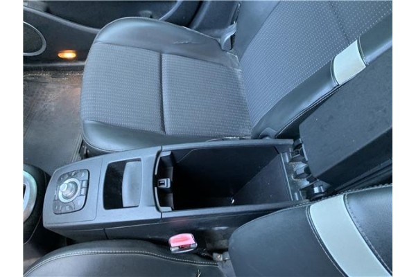 Recambio de consola para renault grand scénic iii (jz0/1_) 1.5 dci referencia OEM IAM 969100026R  