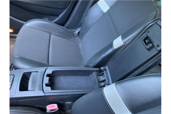 Recambio de consola para renault grand scénic iii (jz0/1_) 1.5 dci referencia OEM IAM 969100026R  