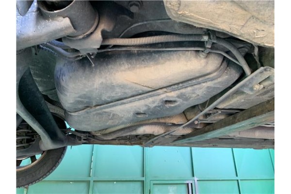 Recambio de deposito combustible para renault grand scénic iii (jz0/1_) 1.5 dci referencia OEM IAM 8200891942 8200891943 