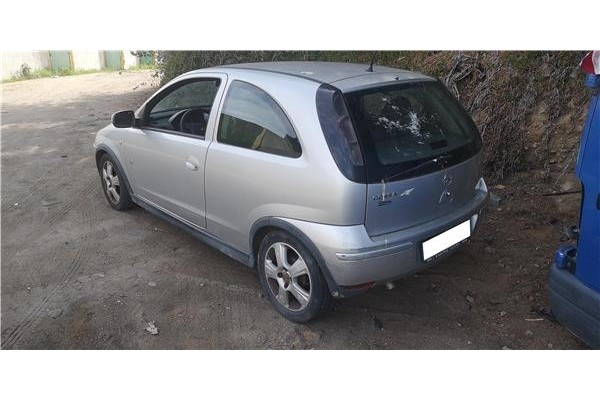 opel corsa c del año 2004