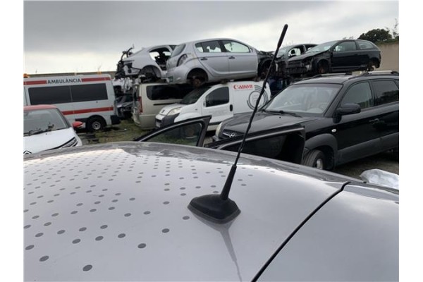 Recambio de antena electrica para renault clio iv 1.5 business referencia OEM IAM 8200500322 282160431R 