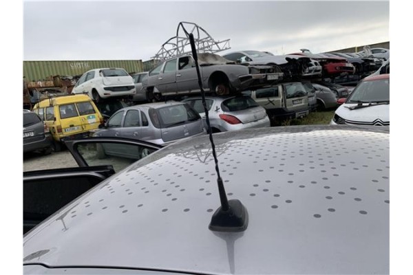 Recambio de antena electrica para renault clio iv 1.5 business referencia OEM IAM 8200500322 282160431R 