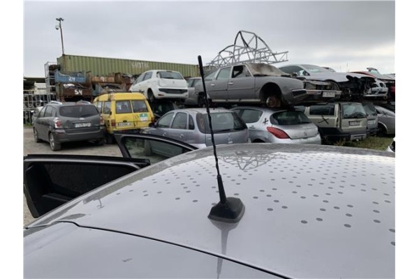 Recambio de antena electrica para renault clio iv 1.5 business referencia OEM IAM 8200500322 282160431R 