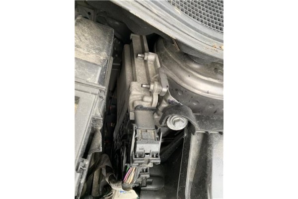 Recambio de centralita para renault clio iv 1.5 business referencia OEM IAM 237102748R 237102747R 