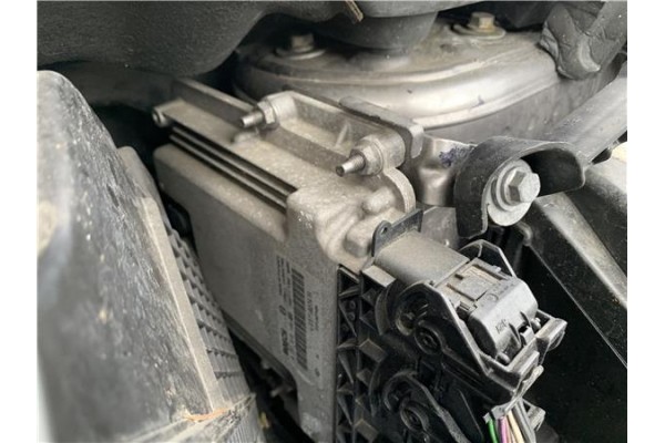 Recambio de centralita para renault clio iv 1.5 business referencia OEM IAM 237102748R 237102747R 