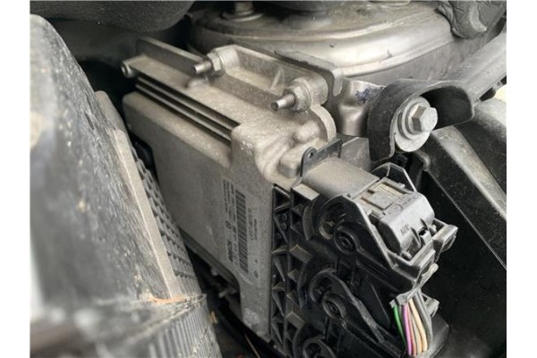 Recambio de centralita para renault clio iv 1.5 business referencia OEM IAM 237102748R 237102747R 