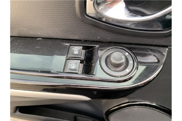 Recambio de mando elevalunas delantero izquierdo para renault clio iv 1.5 business referencia OEM IAM 254118722R 254112588R 