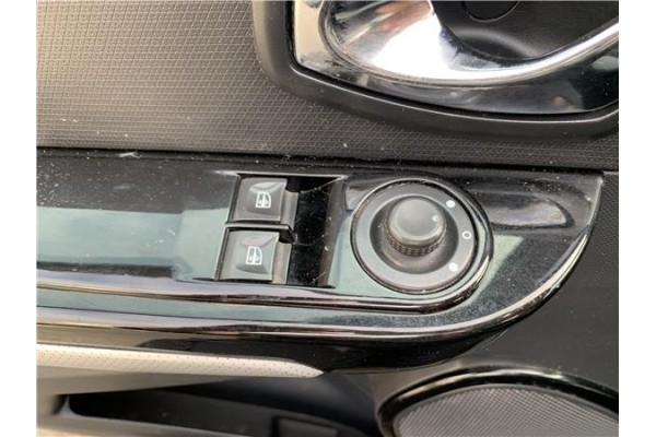 Recambio de mando elevalunas delantero izquierdo para renault clio iv 1.5 business referencia OEM IAM 254118722R 254112588R 