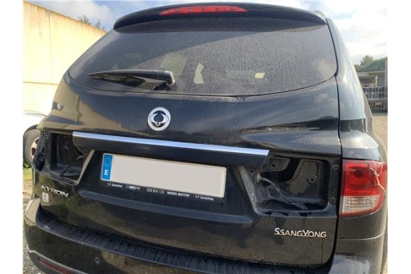 Recambio de porton trasero para ssangyong kyron 2.0 200 xdi referencia OEM IAM 6401109302  