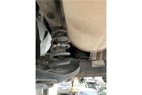 Recambio de muelle amortiguacion para renault clio iv 1.5 business referencia OEM IAM 550203509R 550202258R 