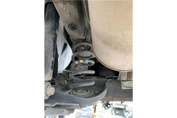 Recambio de muelle amortiguacion para renault clio iv 1.5 business referencia OEM IAM 550203509R 550202258R 