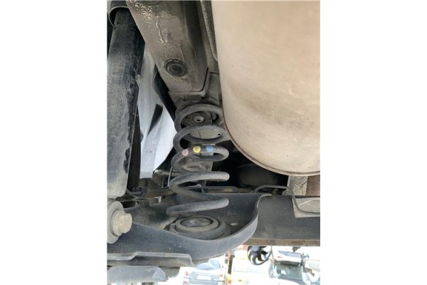 Recambio de muelle amortiguacion para renault clio iv 1.5 business referencia OEM IAM 550203509R 550202258R 