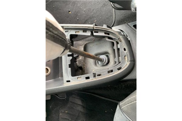 Recambio de palanca de cambio para renault clio iv 1.5 business referencia OEM IAM 341015181R  