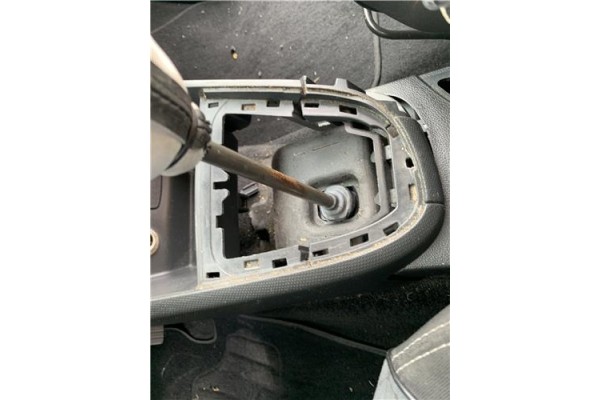 Recambio de palanca de cambio para renault clio iv 1.5 business referencia OEM IAM 341015181R  