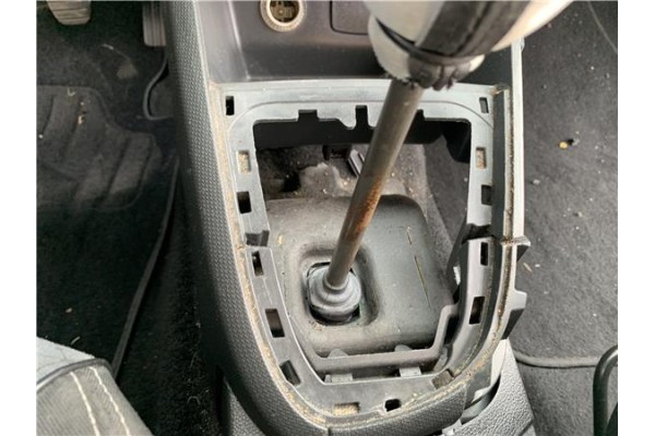 Recambio de palanca de cambio para renault clio iv 1.5 business referencia OEM IAM 341015181R  