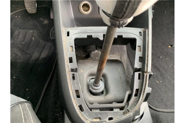 Recambio de palanca de cambio para renault clio iv 1.5 business referencia OEM IAM 341015181R  