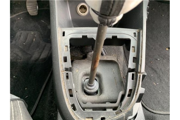 Recambio de palanca de cambio para renault clio iv 1.5 business referencia OEM IAM 341015181R  