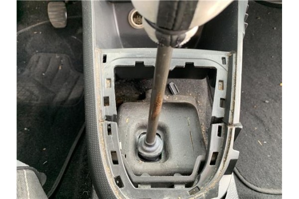 Recambio de palanca de cambio para renault clio iv 1.5 business referencia OEM IAM 341015181R  