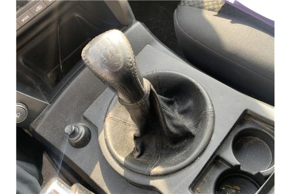 Recambio de palanca de cambio para ssangyong kyron 2.0 200 xdi referencia OEM IAM 3170031002  