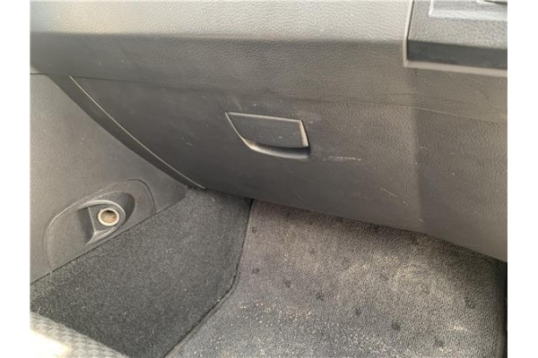 Recambio de guantera salpicadero para ssangyong kyron 2.0 200 xdi referencia OEM IAM 7778008000  
