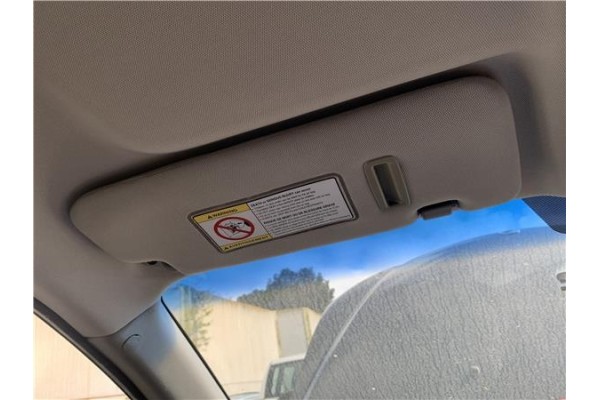 Recambio de parasol izquierdo para ssangyong kyron 2.0 200 xdi referencia OEM IAM 7613009503ABR  