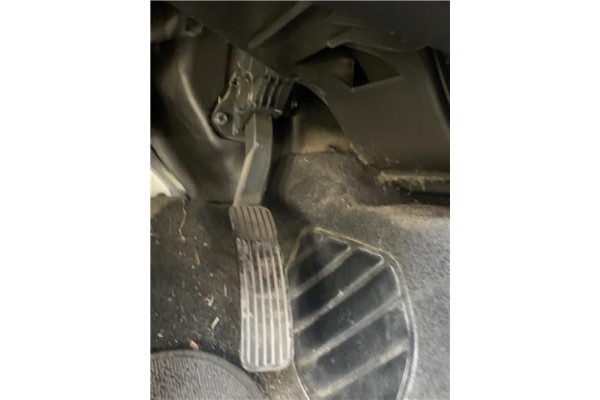 Recambio de pedal acelerador para ssangyong kyron 2.0 200 xdi referencia OEM IAM 2055009100  