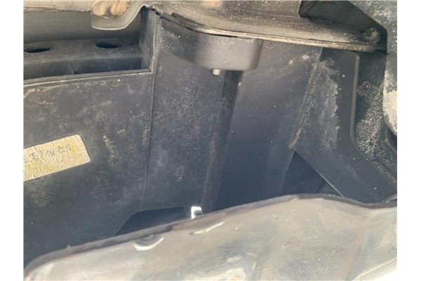 Recambio de refuerzo paragolpes trasero para renault clio iv 1.5 business referencia OEM IAM 756101642R 756102553R 