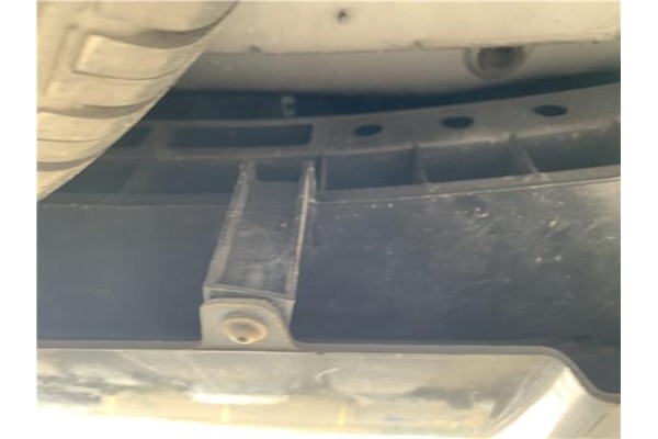 Recambio de refuerzo paragolpes trasero para renault clio iv 1.5 business referencia OEM IAM 756101642R 756102553R 