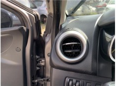 Recambio de rejilla entrada de aire para renault clio iv 1.5 business referencia OEM IAM 687606325R  