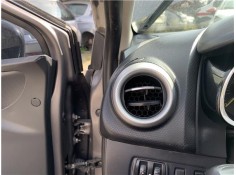 Recambio de rejilla entrada de aire para renault clio iv 1.5 business referencia OEM IAM 687606325R  