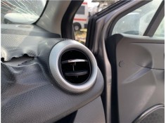 Recambio de rejilla entrada de aire para renault clio iv 1.5 business referencia OEM IAM 687601310R  