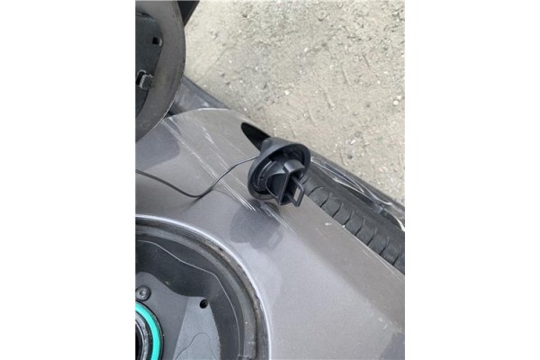 Recambio de tapon combustible para renault clio iv 1.5 business referencia OEM IAM 7700431898  