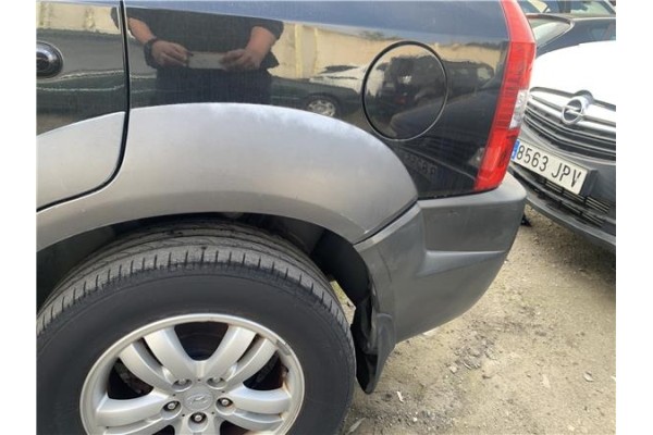 Recambio de aletin trasero izquierdo para hyundai tucson (jm) 2.0 referencia OEM IAM 877432E001  