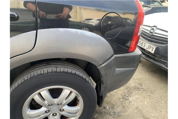 Recambio de aletin trasero izquierdo para hyundai tucson (jm) 2.0 referencia OEM IAM 877432E001  