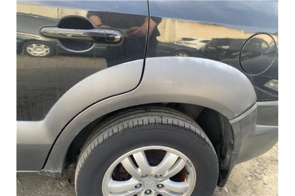 Recambio de aletin trasero izquierdo para hyundai tucson (jm) 2.0 referencia OEM IAM 877432E001  